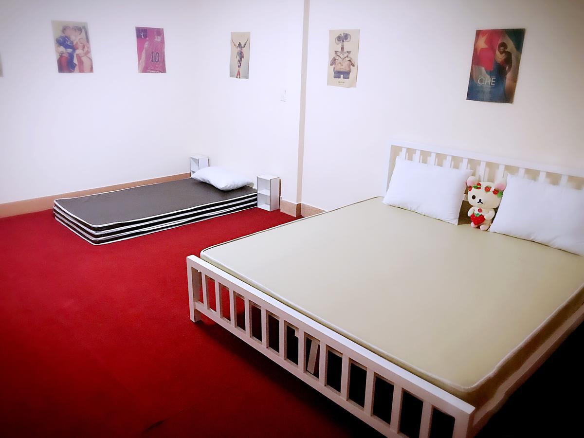 Small Elephant Hostel Bangkok Esterno foto